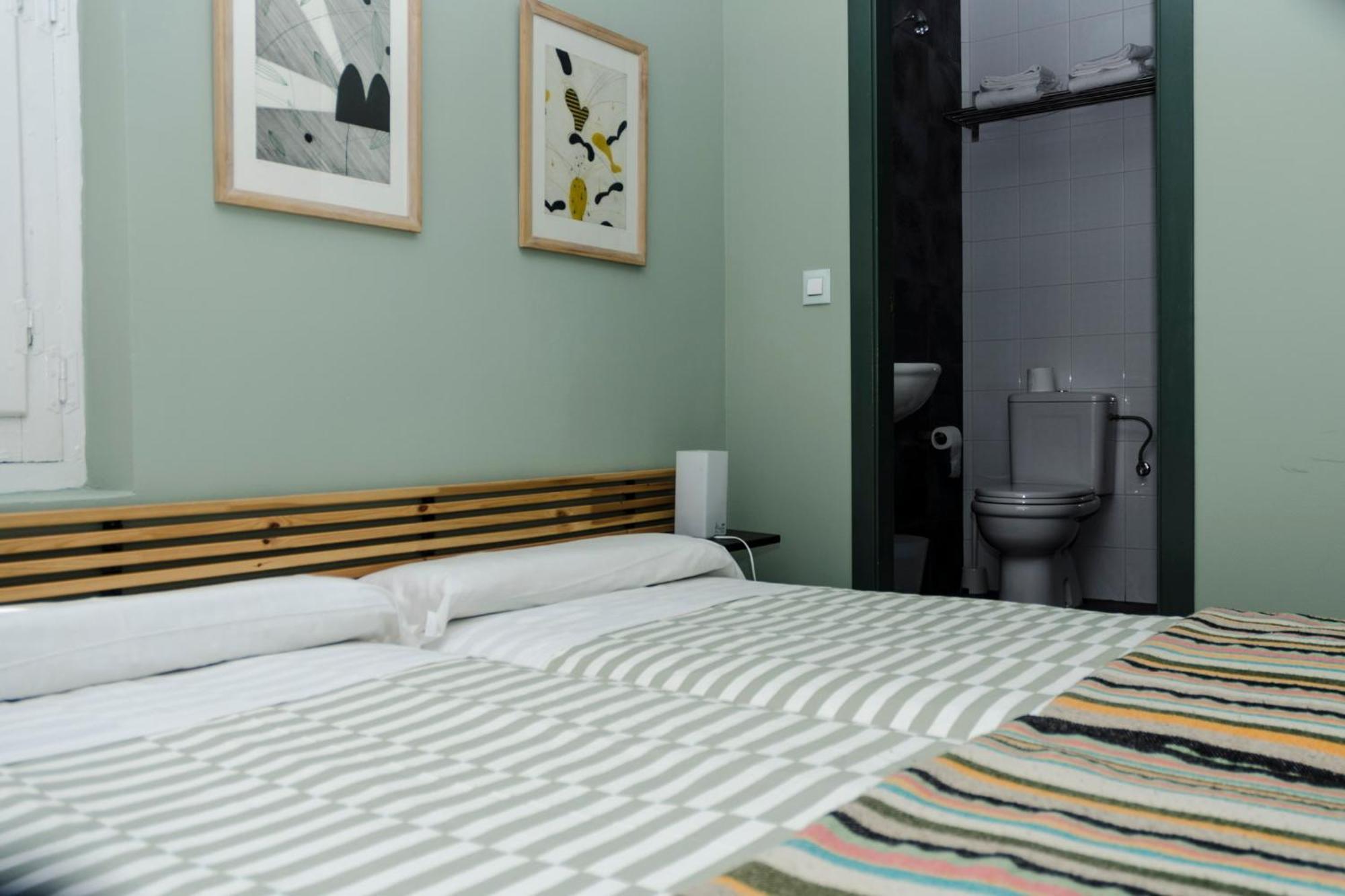 Pension Blanca B&B León Exteriör bild